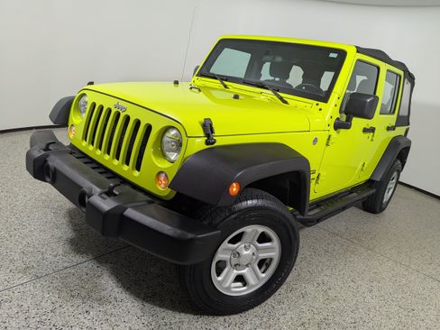 Used 2016 Jeep Wrangler Unlimited Sport w/ Connectivity Group AWD/4WD image 26