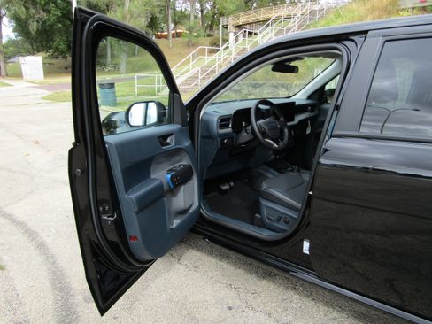 New 2025 Ford Maverick Lobo AWD/4WD image 11