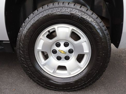 Used 2014 Chevrolet Suburban LT w/ Luxury Package AWD/4WD image 42