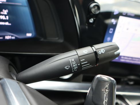 Used 2024 Chevrolet Corvette Stingray Premium Conv w/ Chrome Exterior Badge Package image 21