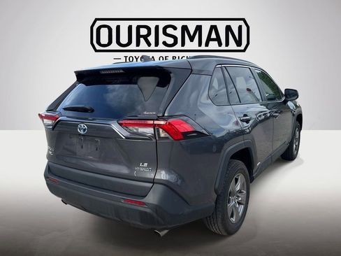 Used 2024 Toyota RAV4 LE image 7