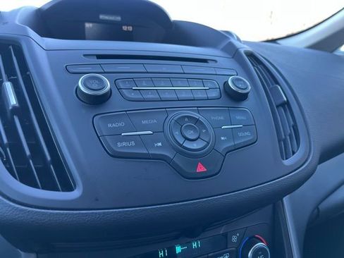Used 2017 Ford C-MAX SE FWD image 19