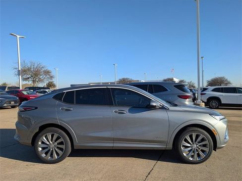 New 2026 Buick Envista Avenir image 3