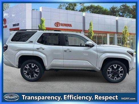Used 2026 Toyota 4Runner TRD Sport Premium image 2