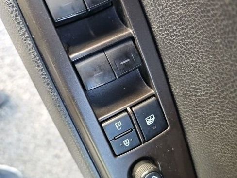 Used 2022 Toyota Camry SE image 35