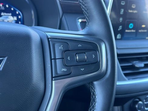 Used 2024 Chevrolet Suburban LT image 25