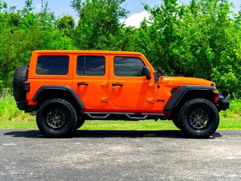 Used 2023 Jeep Wrangler Unlimited Sport AWD/4WD image 8