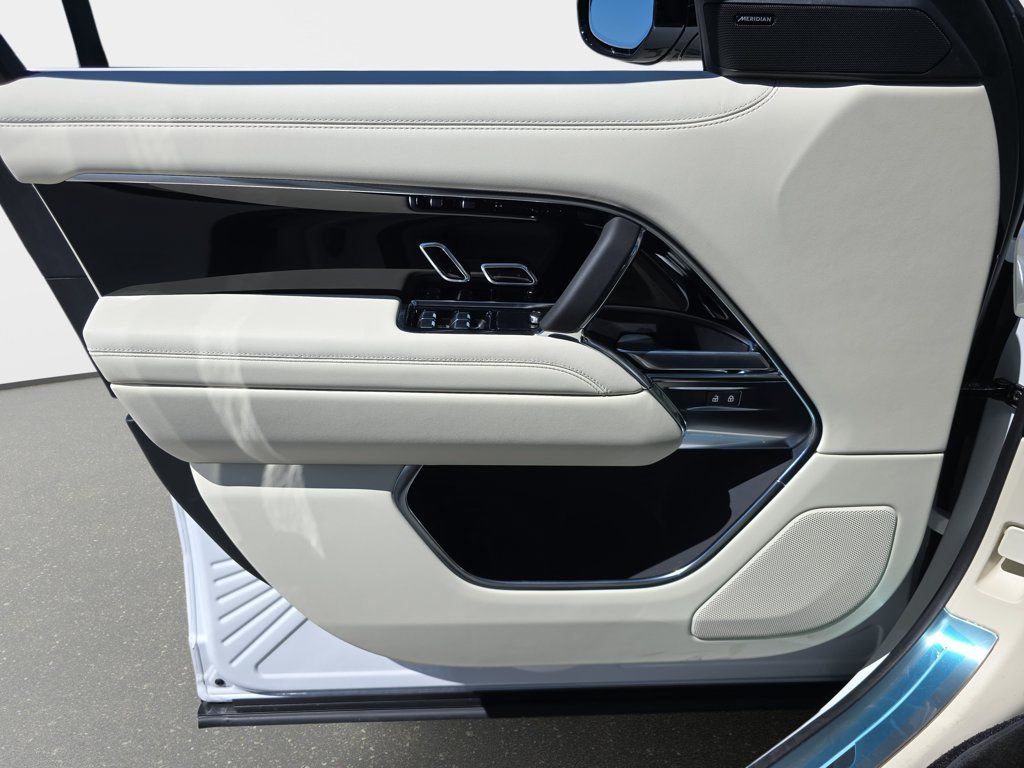New 2026 Land Rover Range Rover SE AWD/4WD image 29