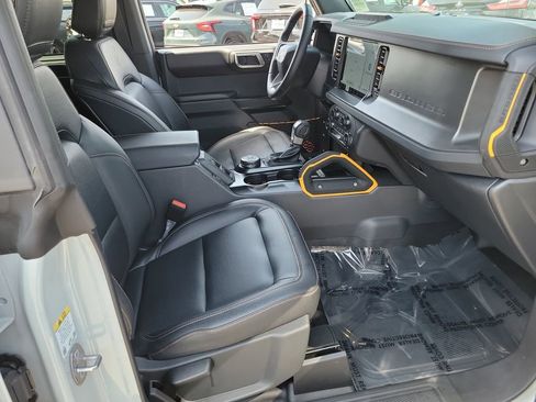 Used 2024 Ford Bronco Badlands AWD/4WD image 20