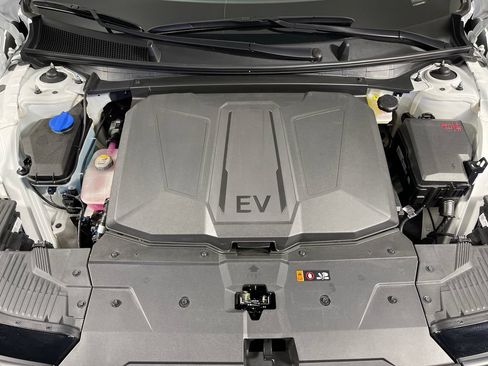 New 2026 Hyundai Ioniq 5 SEL RWD image 9