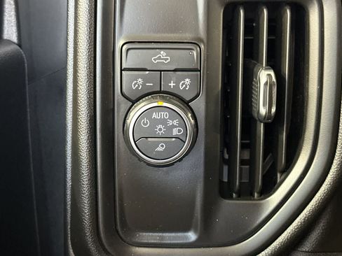 Used 2020 Chevrolet Silverado 2500 Custom w/ Custom Convenience Package RWD image 31