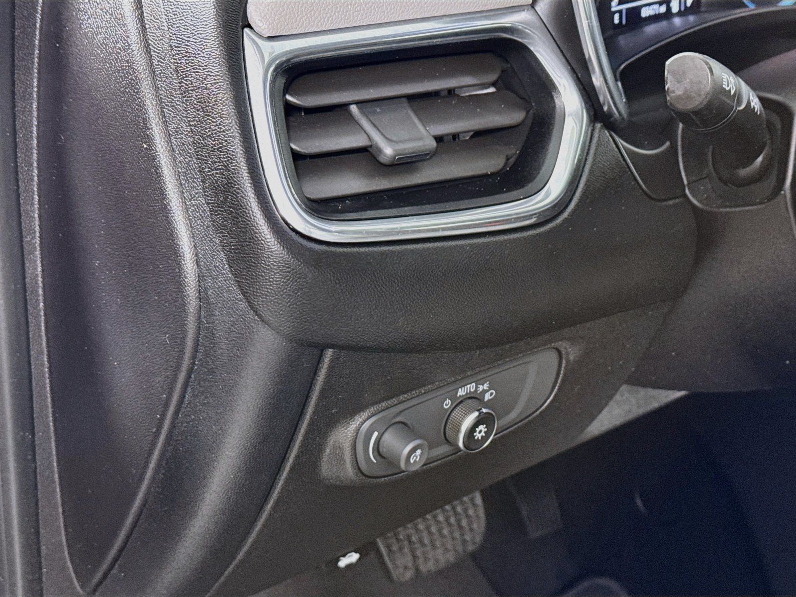 Used 2019 Chevrolet Equinox LS AWD/4WD image 7