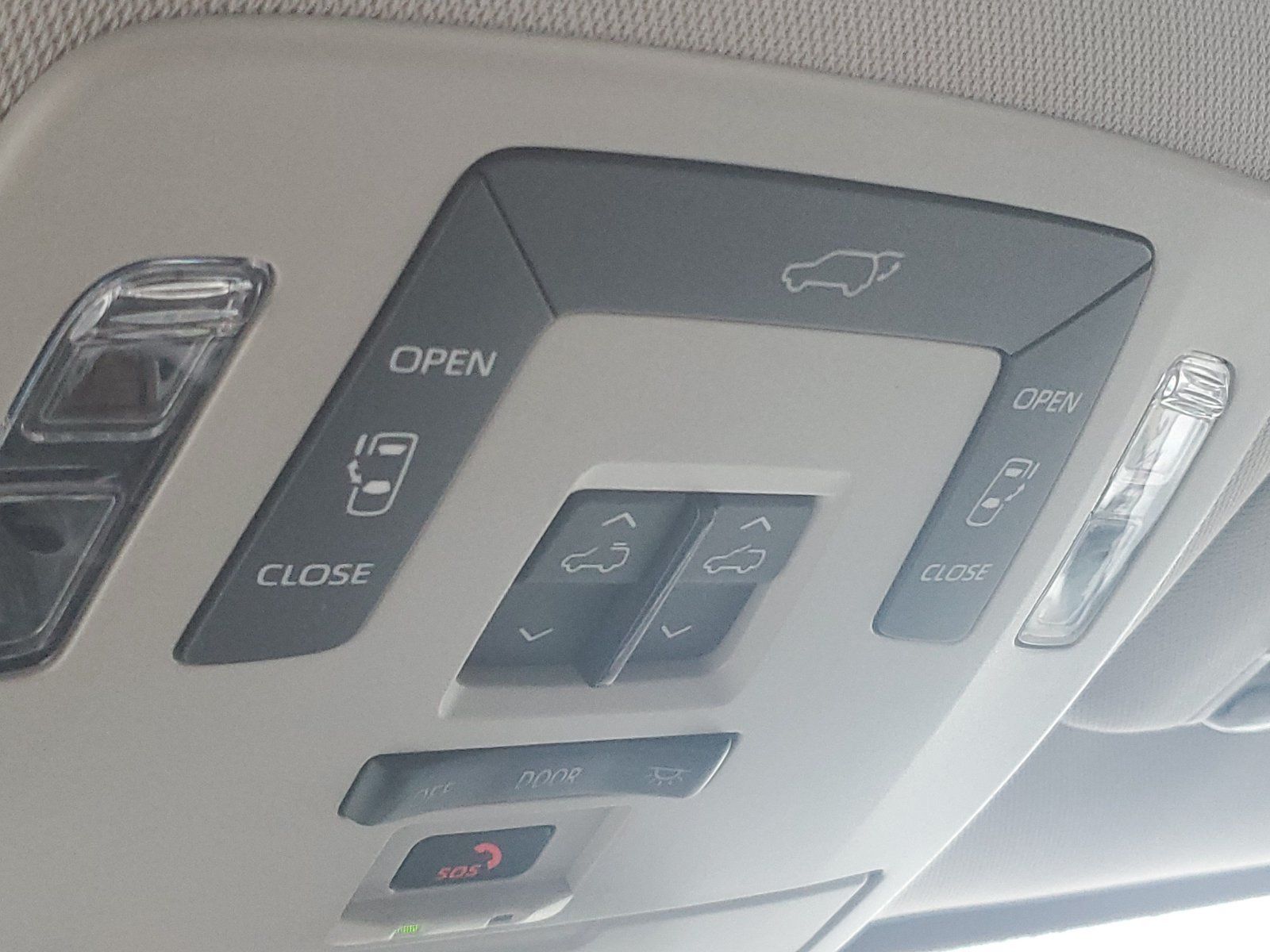 Certified 2025 Toyota Sienna XLE w/ XLE Plus Package AWD/4WD image 32