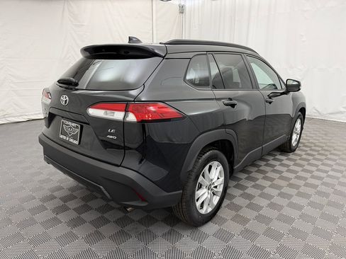 Used 2024 Toyota Corolla Cross LE image 4