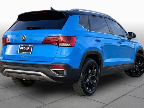 Used 2023 Volkswagen Taos SE w/ Panoramic Sunroof Package FWD image 13