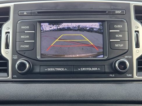 Used 2019 Kia Sportage LX image 17