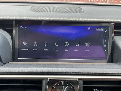 Used 2018 Lexus IS 350 AWD image 19