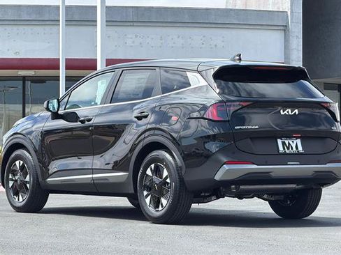 New 2026 Kia Sportage LX FWD image 6