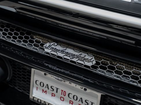 Used 2020 Lamborghini Huracan EVO image 15