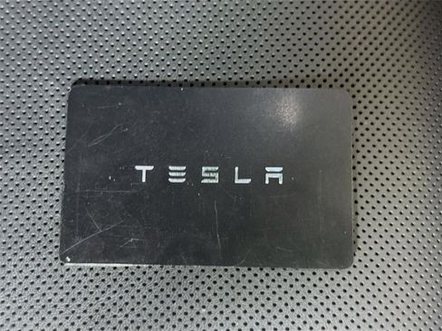 Used 2024 Tesla Cybertruck AWD Crew Cab image 17