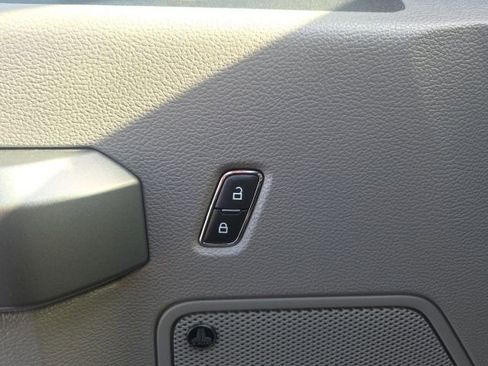 Used 2016 Ford F150 XLT w/ Equipment Group 302A Luxury image 21