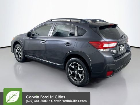 Used 2018 Subaru Crosstrek 2.0i Premium w/ Eyesight System image 11