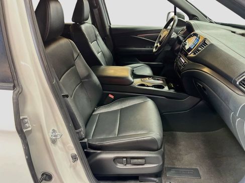 Used 2024 Honda Passport EX-L image 28