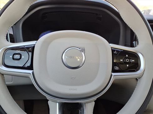 New 2026 Volvo XC60 B5 Ultra w/ Protection Package Premier AWD/4WD image 11
