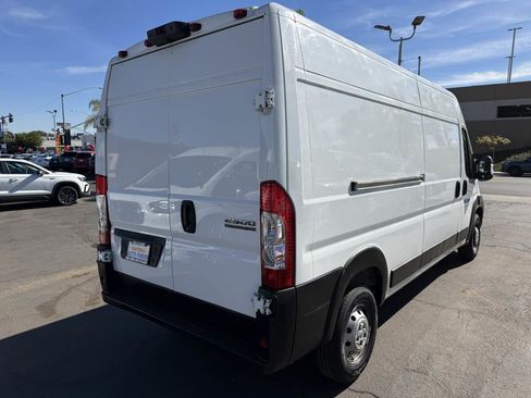 Used 2023 RAM ProMaster 2500 image 4