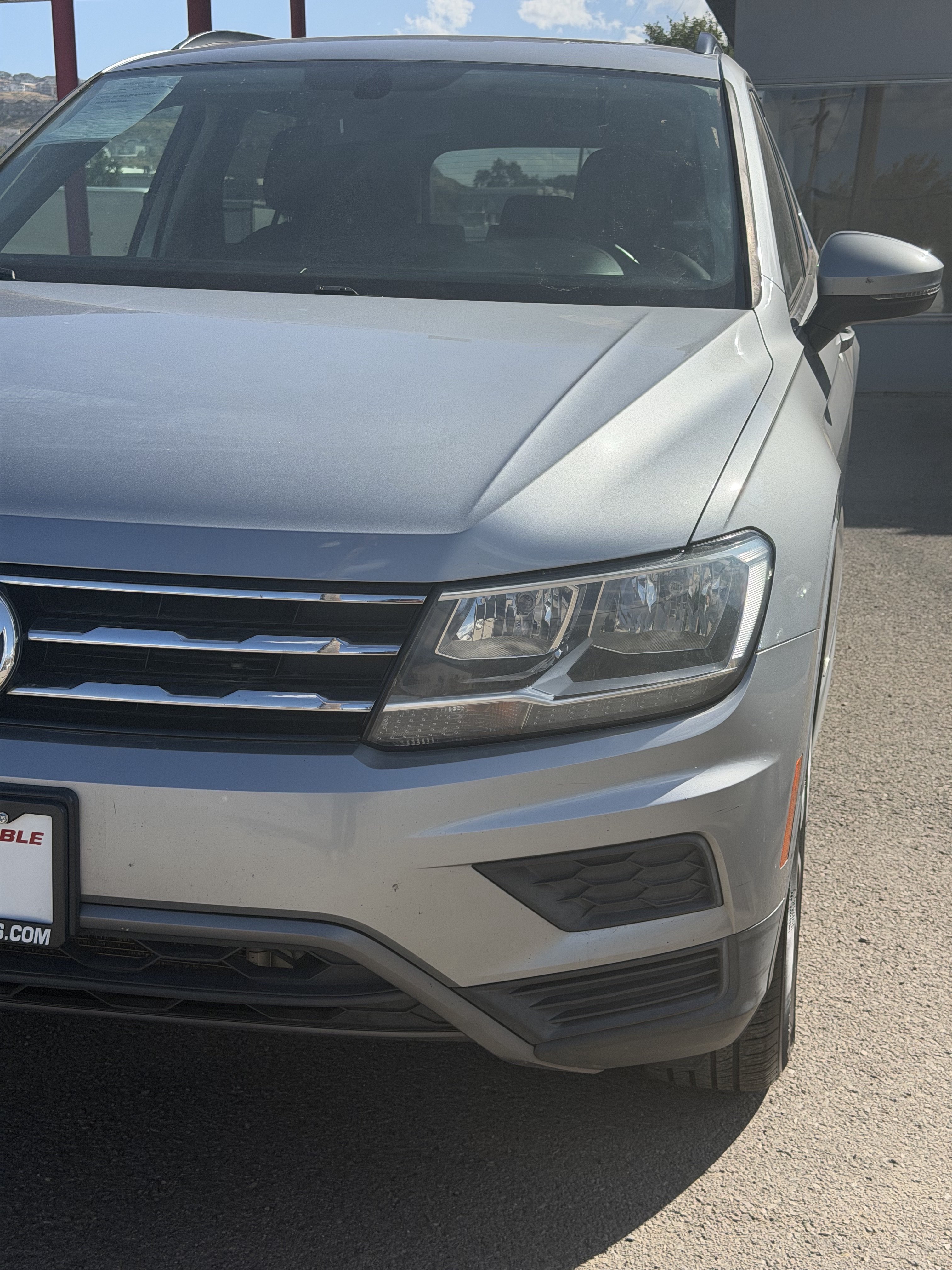 Used 2020 Volkswagen Tiguan SE w/ Panoramic Sunroof Package FWD image 11