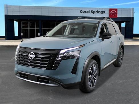 New 2026 Nissan Pathfinder Platinum w/ Cargo Package FWD image 1