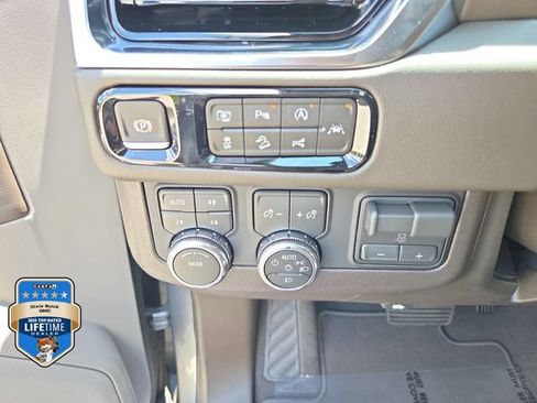New 2026 GMC Yukon XL Elevation w/ Elevation Premium Package AWD/4WD image 25