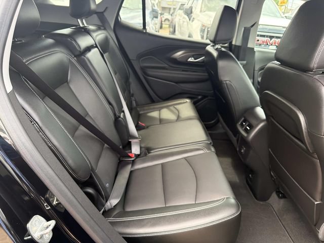 Used 2024 GMC Terrain SLT w/ Elevation Edition FWD image 12