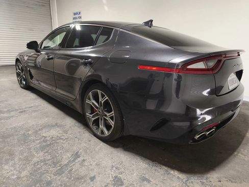 Used 2021 Kia Stinger GT2 AWD/4WD image 9