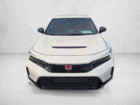 Used 2024 Honda Civic Type R image 2