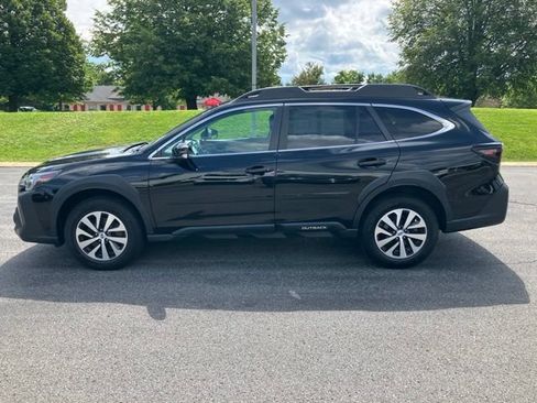 Used 2024 Subaru Outback Premium AWD/4WD image 7