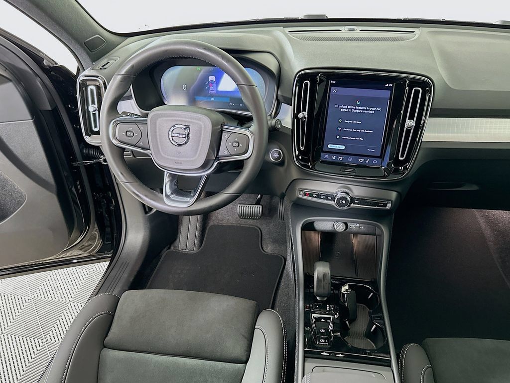 Used 2026 Volvo XC40 B5 Ultra w/ Protection Package Premier AWD/4WD image 19