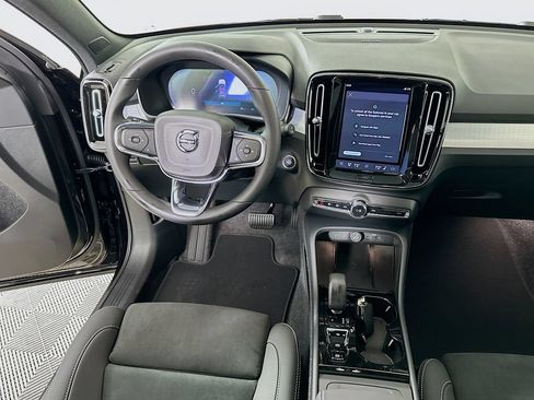 Used 2026 Volvo XC40 B5 Ultra w/ Protection Package Premier AWD/4WD image 19