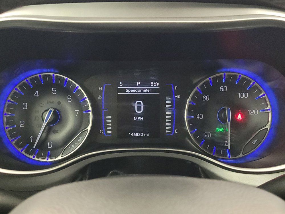 Used 2019 Chrysler Pacifica Touring Plus w/ S Appearance Package FWD image 23