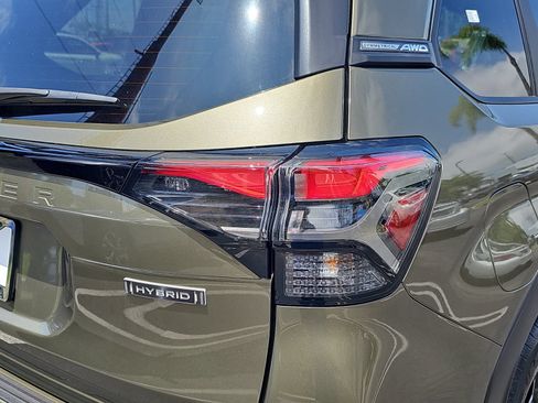 Certified 2025 Subaru Forester Limited AWD/4WD image 37