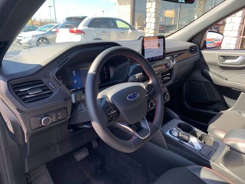 Certified 2025 Ford Escape ST-Line AWD/4WD image 21