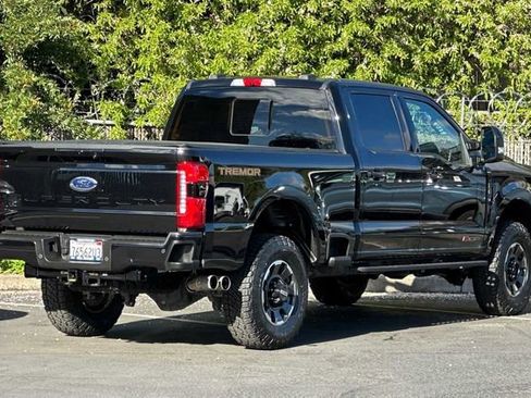 Used 2023 Ford F250 Lariat w/ Lariat Ultimate Package image 3