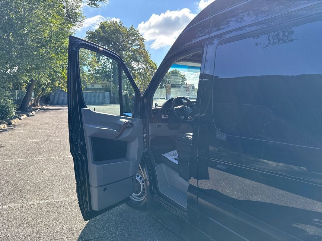 Used 2017 Mercedes-Benz Sprinter 2500 image 14