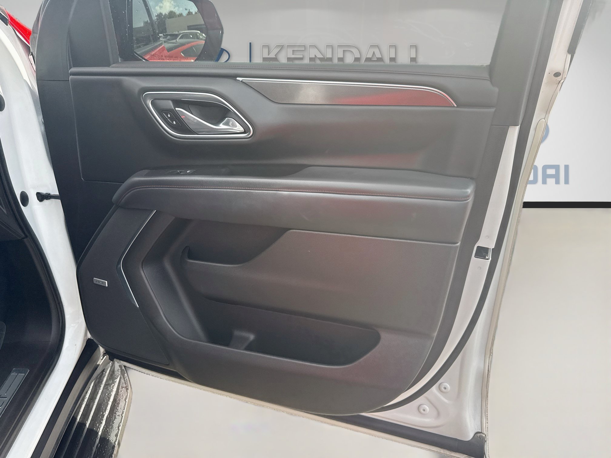 Used 2021 Chevrolet Suburban RST w/ Luxury Package RWD image 31