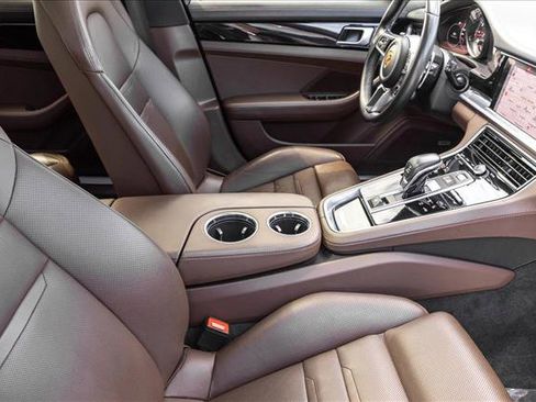 Used 2018 Porsche Panamera 4S AWD/4WD image 30