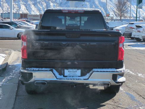 Used 2022 Chevrolet Silverado 1500 LTZ w/ LTZ Premium Package image 7