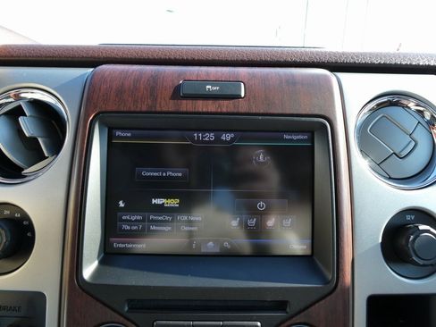 Used 2014 Ford F150 King Ranch w/ King Ranch Luxury Package image 29