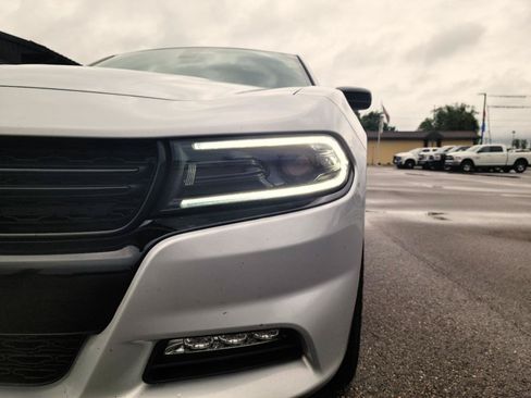 Used 2022 Dodge Charger SXT w/ Driver Convenience Group AWD/4WD image 15