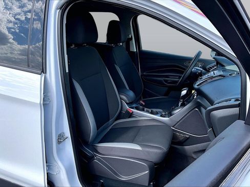 Used 2016 Ford Escape S image 4