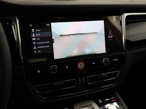 Certified 2026 Porsche Macan image 34